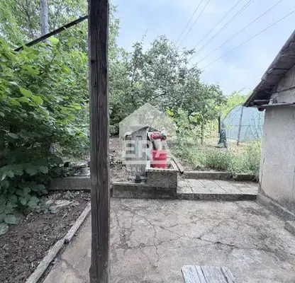 Снимка 5 — Вила с 1 стая в Силистра, тухлено строителство и голям двор