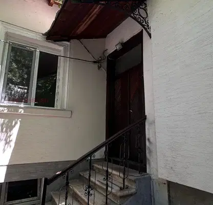 Снимка 2 — Къща в София, Център