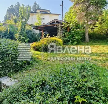 Photo 4 — House in Sofiya, Dragalevci
