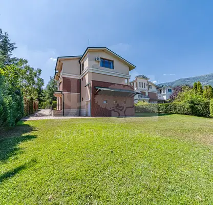 Photo 2 — House in Sofia, Dragalevci
