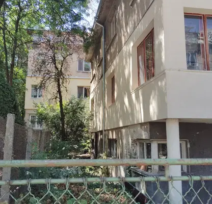 Снимка 2 — Къща с 10 стаи и гараж в Лозенец, София