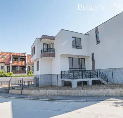 Photo 2 — House in Sofia, Detski Grad