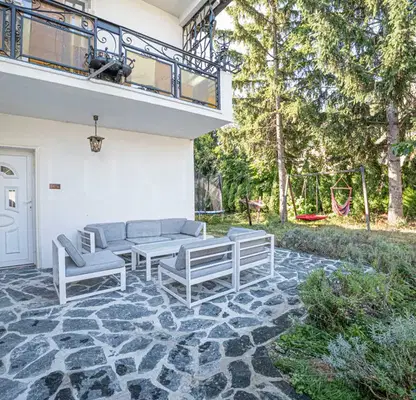 Photo 3 — Detached house with 4 rooms and large yard in Malinova dolina