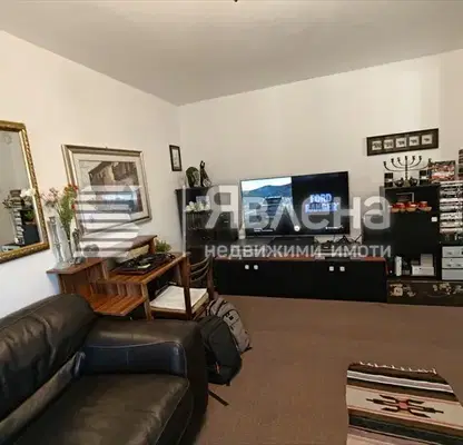 Photo 2 — House with 3 bedrooms and large yard in Malinova dolina, Sofia