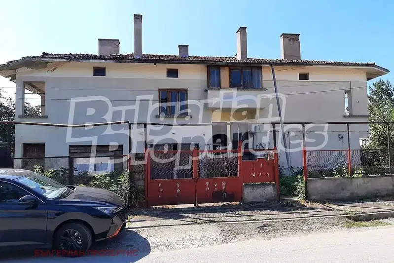 House in Oblast Veliko Tyrnovo, Strajica