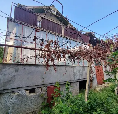 Снимка 2 — Двуетажна вила с панорамна тераса в Драката, Търговище