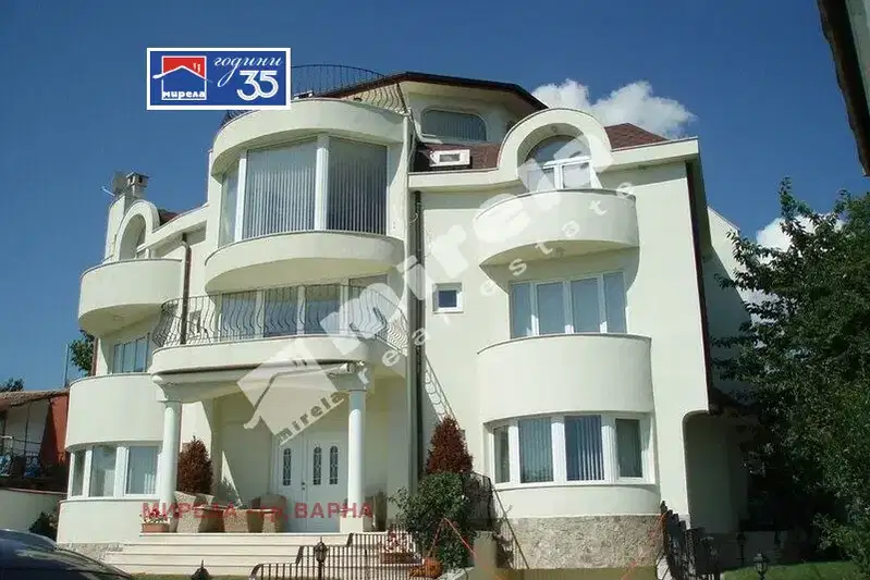 Къща във Варна, Галата
