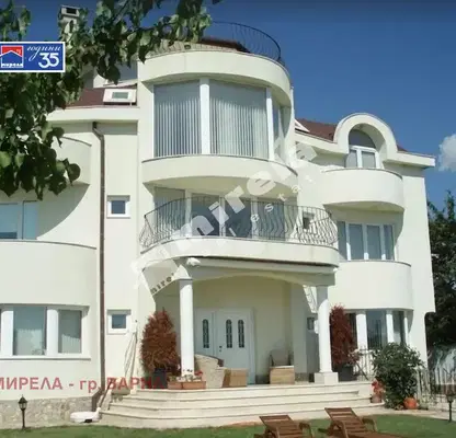 Снимка 2 — Къща във Варна, Галата