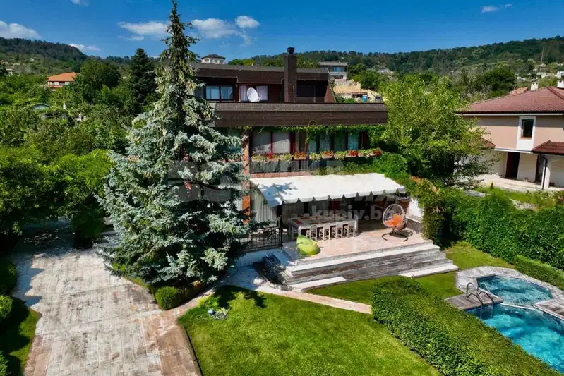 House in Varna, Izgrev