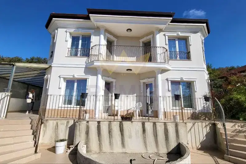 House in Varna, Manastirski Rid