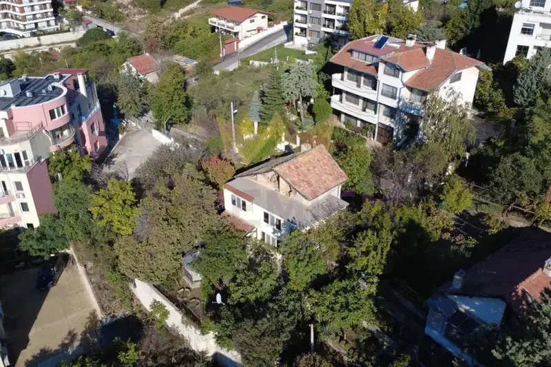 Къща във Варна, Свети Никола