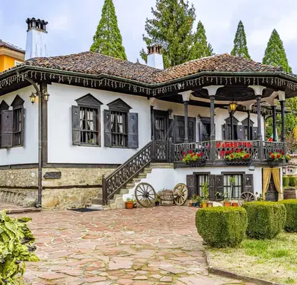 Photo 2 — House in област София, Zlatica