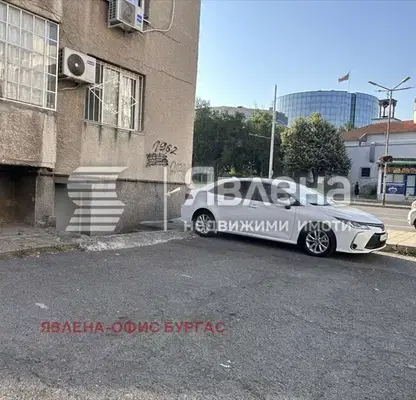 Photo 3 — Office in Burgas, Centyr
