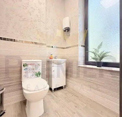 Photo 4 — Office in Dobrich, Centyr