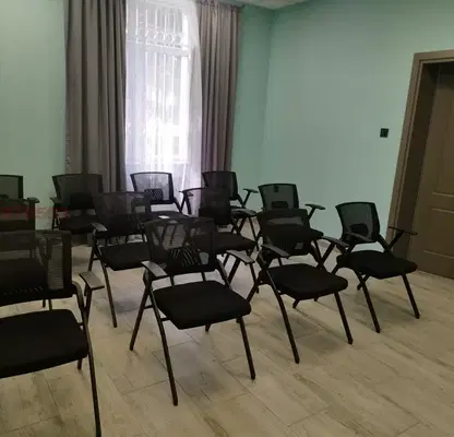 Photo 3 — Office in Pleven, Idealen Centyr