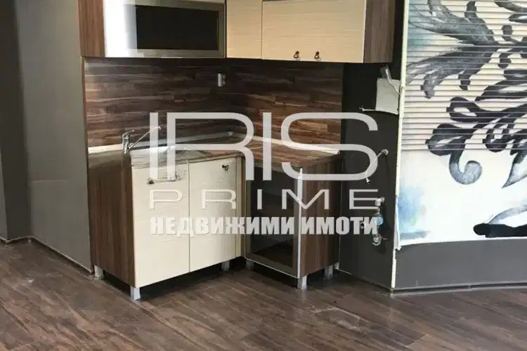 Office in Shumen, Centyr