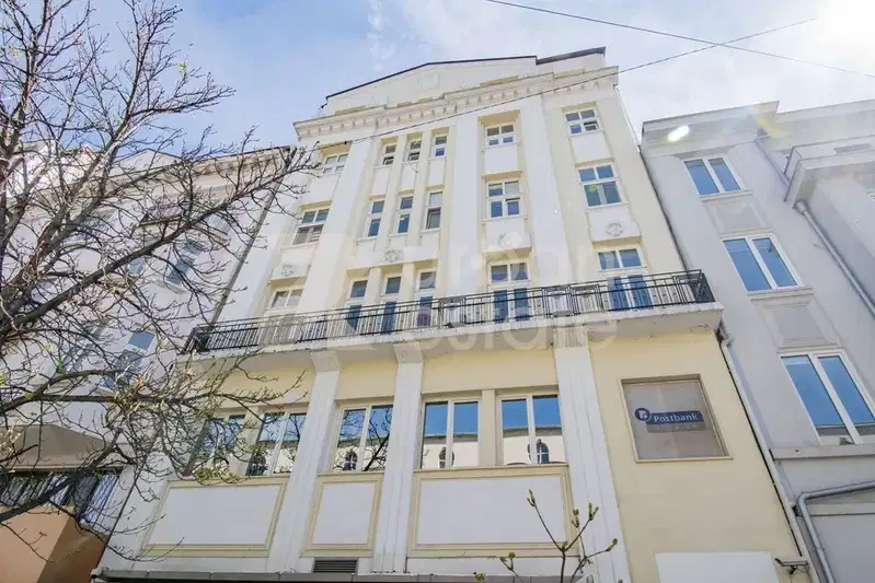 Office in Sofia, Centyr
