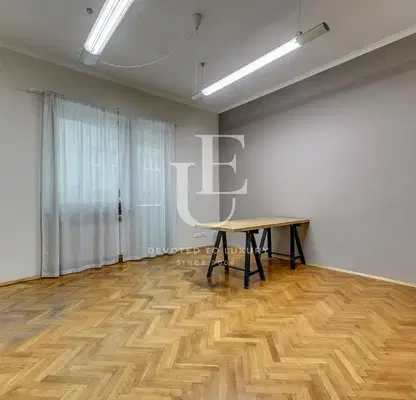 Снимка 4 — Офис в София, Докторски паметник