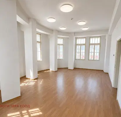 Photo 2 — Office in Varna, Centyr