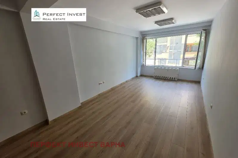 Office in Varna, Lyatno Kino Trakiya