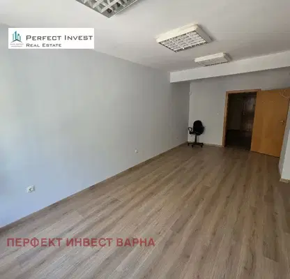 Снимка 2 — Офис във Варна, Лятно кино Тракия