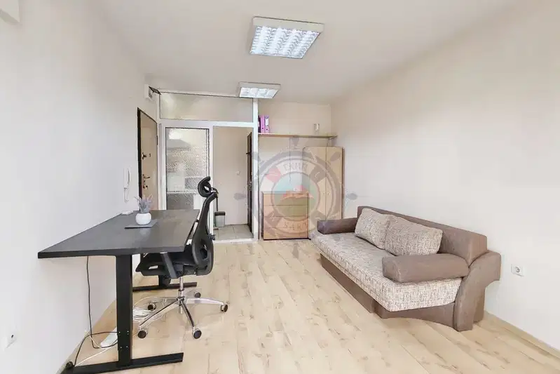 Office in Varna, Lyatno Kino Trakiya