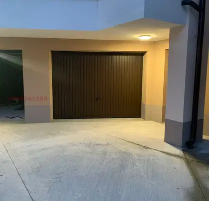 Photo 3 — Garage in Burgas, Slaveikov