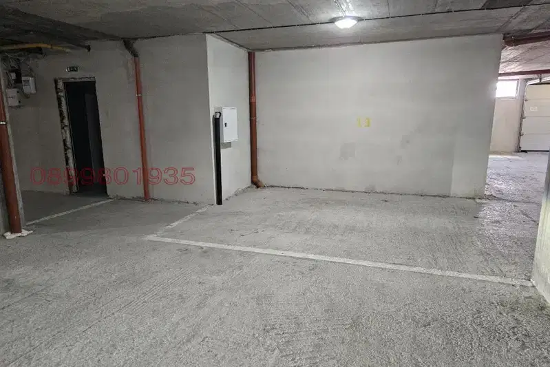 Garage/Parking in Kyrdjali, Centyr