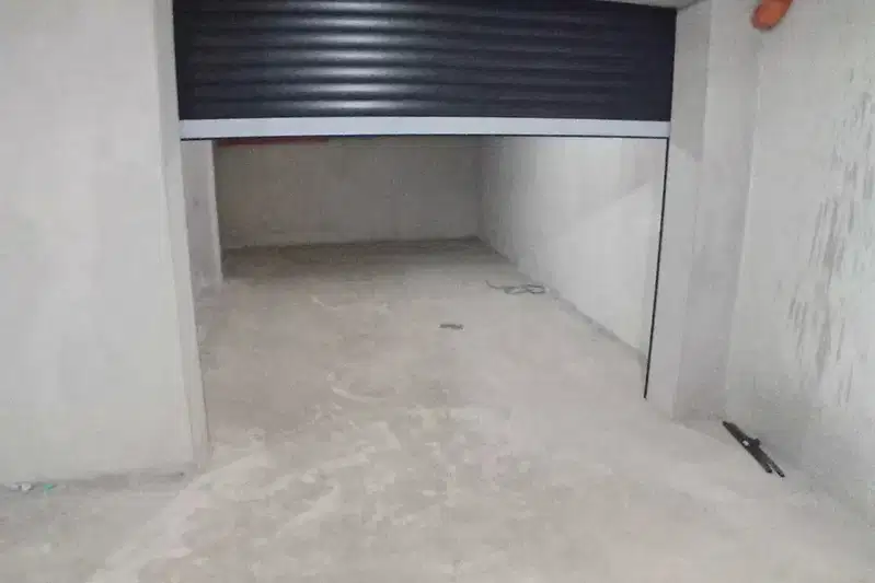 Garage/Parking in Kyrdjali, Centyr