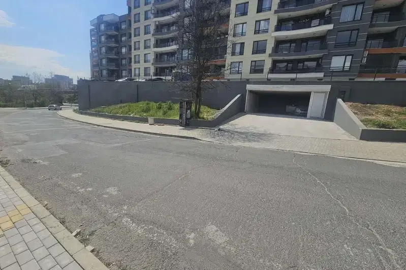 Garage/Parking in Kyrdjali, Vyzrojdenci