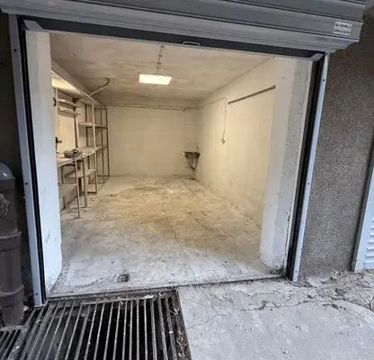 Photo 3 — Garage in Ruse, Hyshove