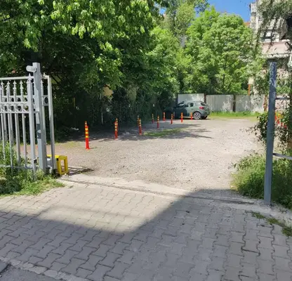 Снимка 2 — Гараж/Паркомясто в София, Център
