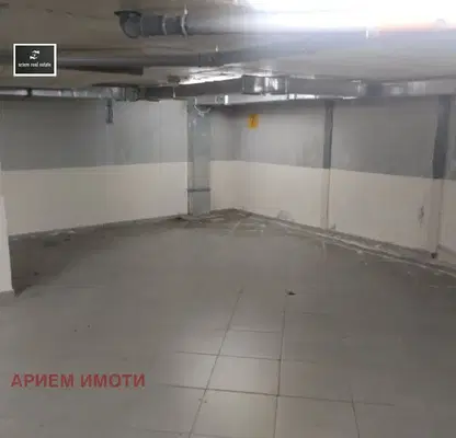 Снимка 2 — Паркомясто в София, Център