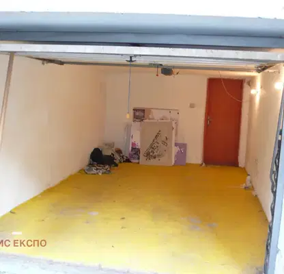 Photo 2 — Garage in Sofia, Centyr
