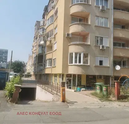 Photo 3 — Garage in Sofiya, Goce Delchev