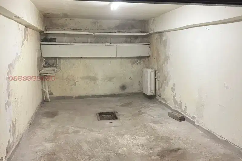 Garage in Sofia, Iztok