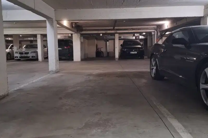 Garage/Parking in Sofiya, Lozenec
