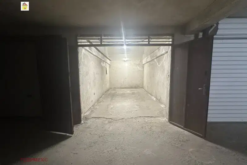 Garage in Sofia, Lozenec