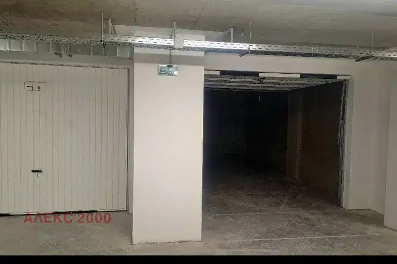 Garage/Parking in Sofiya, Poligona