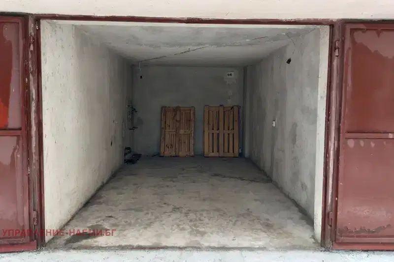 Garage in Sofia, Strelbishte
