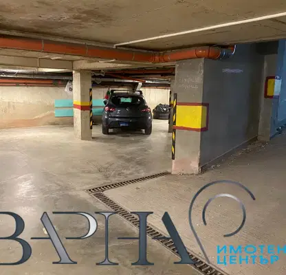 Снимка 3 — Гараж/Паркомясто във Варна, Левски 2