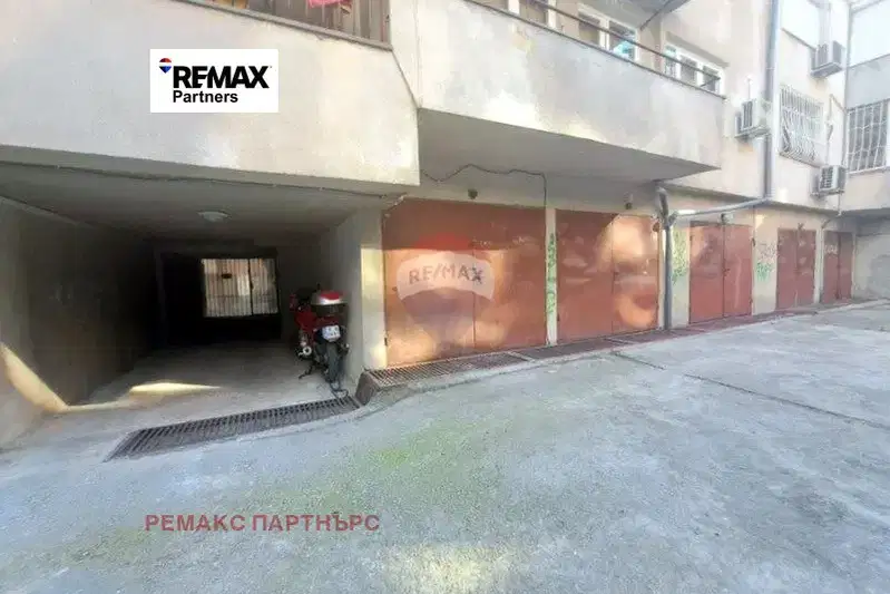 Гараж във Варна, Окръжна болница-Генерали