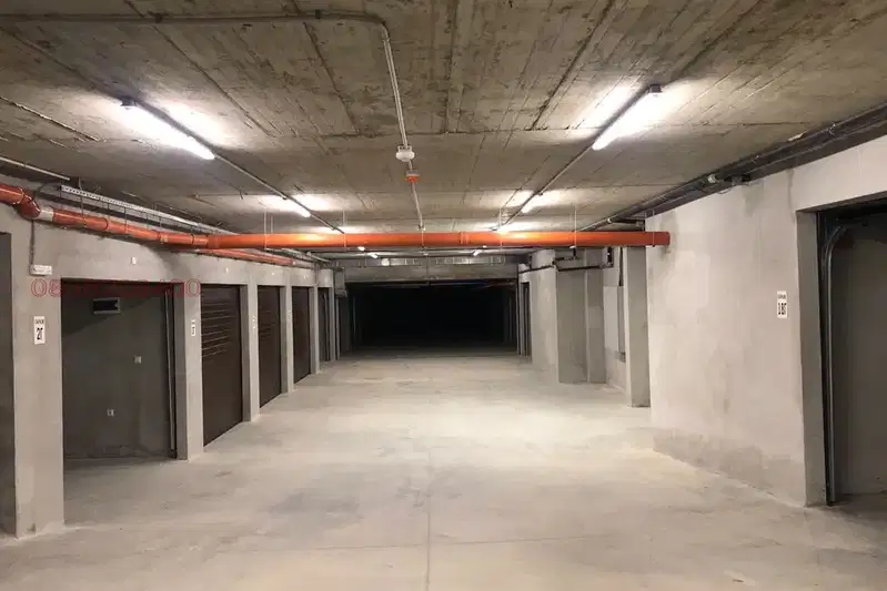 Garage in Varna, Troshevo