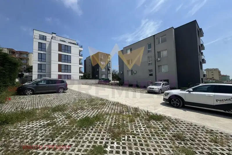 Гараж/Паркомясто във Варна, Възраждане 3
