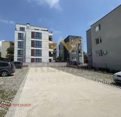 Снимка 2 — Гараж/Паркомясто във Варна, Възраждане 3