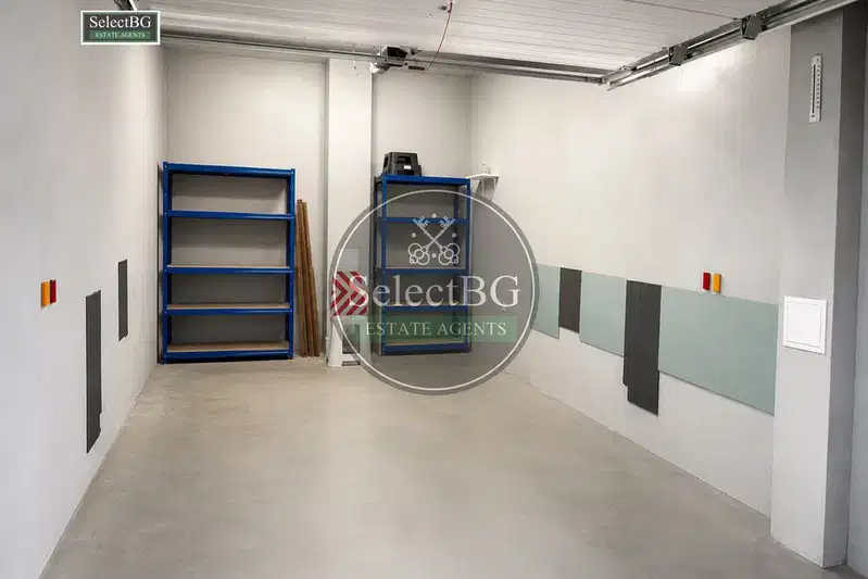 Garage in Veliko Tyrnovo, Kartala
