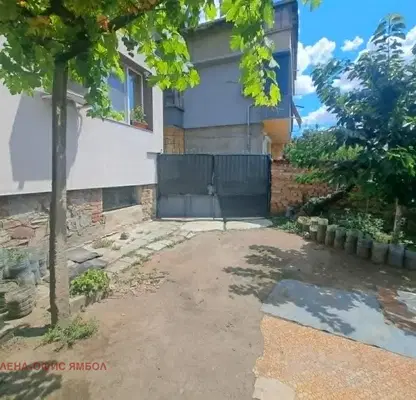 Photo 2 — Garage in Yambol, Kargon