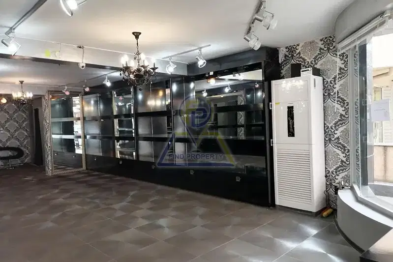 Shop in Burgas, Centyr