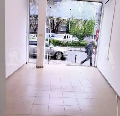 Снимка 2 — Магазин в Пловдив, Център