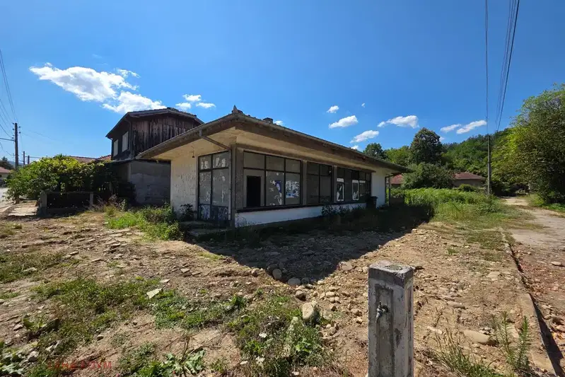 Shop in Lovech, Velchevo